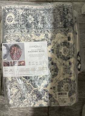 Evergrace Morocco Washable Medallion Area Rug, Navy and Beige 3' x 5'